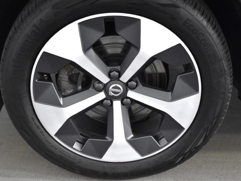 2024 (73) VOLVO XC40 2.0 B4P Ultimate Dark 5dr Auto 3541970