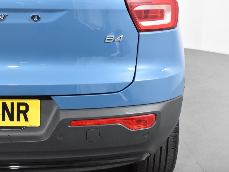 2024 (73) VOLVO XC40 2.0 B4P Ultimate Dark 5dr Auto 3541973