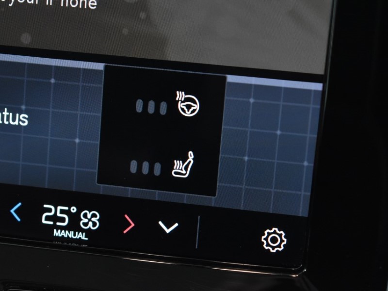 2024 (73) VOLVO XC40 2.0 B4P Ultimate Dark 5dr Auto 3541932