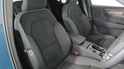 2024 (73) VOLVO XC40 2.0 B4P Ultimate Dark 5dr Auto 3541852