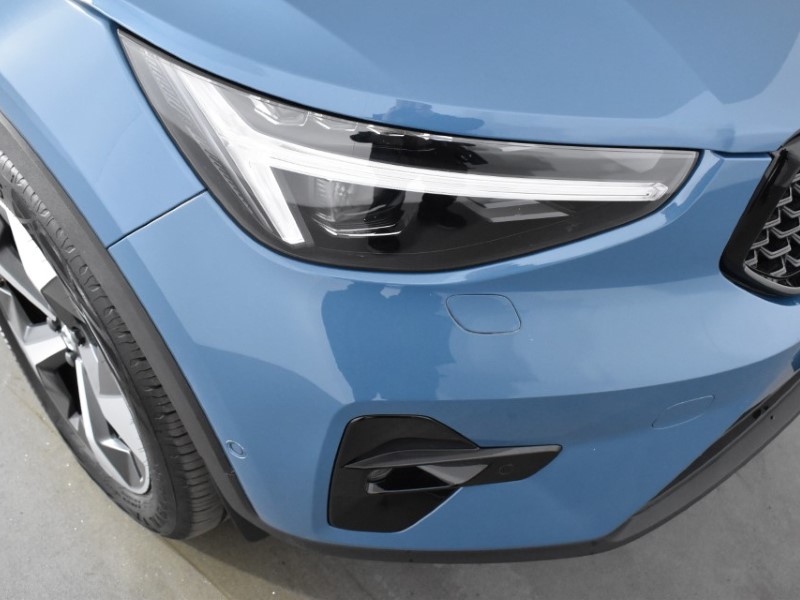 2024 (73) VOLVO XC40 2.0 B4P Ultimate Dark 5dr Auto 3541975