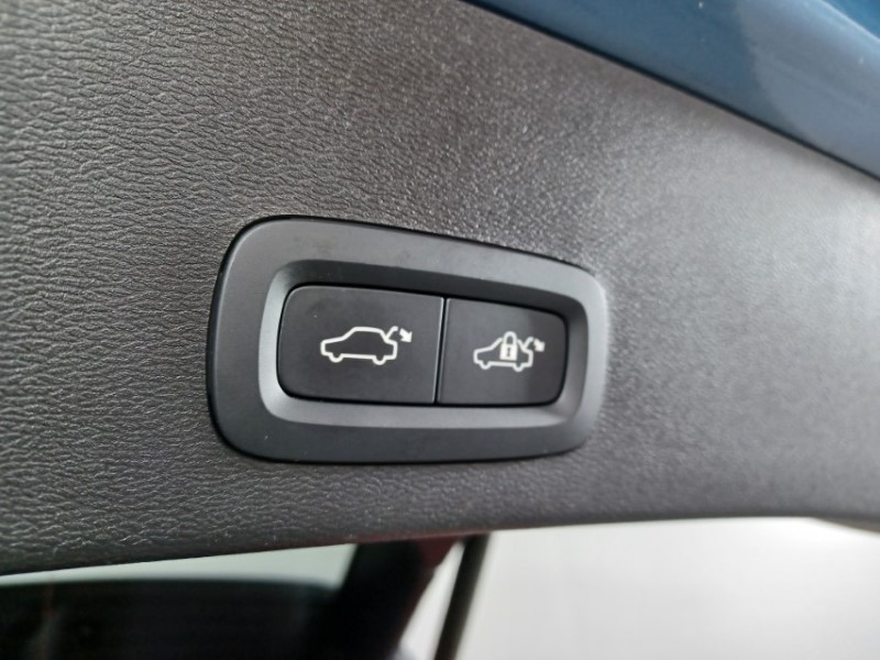 2024 (73) VOLVO XC40 2.0 B4P Ultimate Dark 5dr Auto 3541862