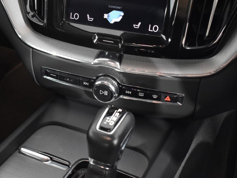 2017 (67) VOLVO XC60 2.0 D4 Inscription 5dr AWD Geartronic 3515744