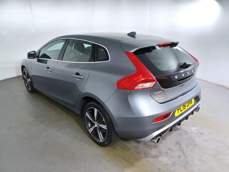 2018 (18) VOLVO V40 T2 [122] R DESIGN Nav Plus 5dr 3553917