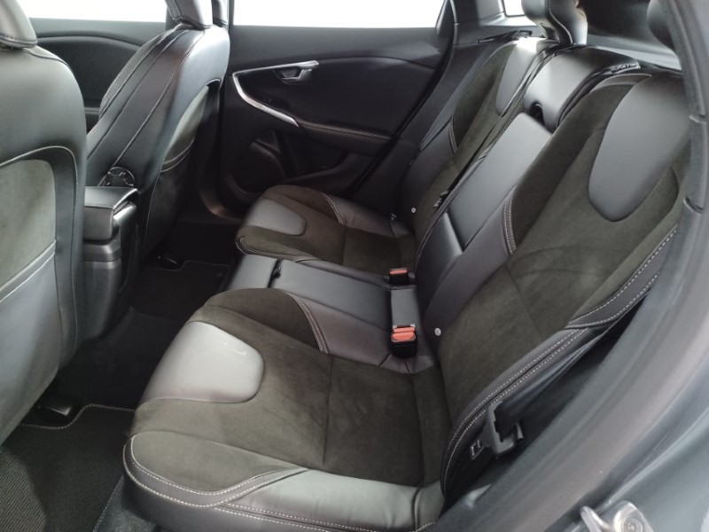 2018 (18) VOLVO V40 T2 [122] R DESIGN Nav Plus 5dr 3553978