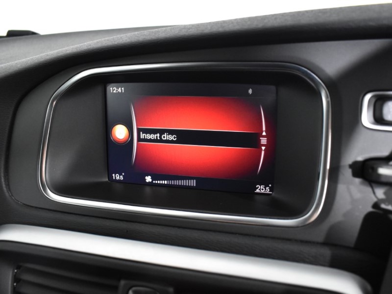 2018 (18) VOLVO V40 T2 [122] R DESIGN Nav Plus 5dr 3553985