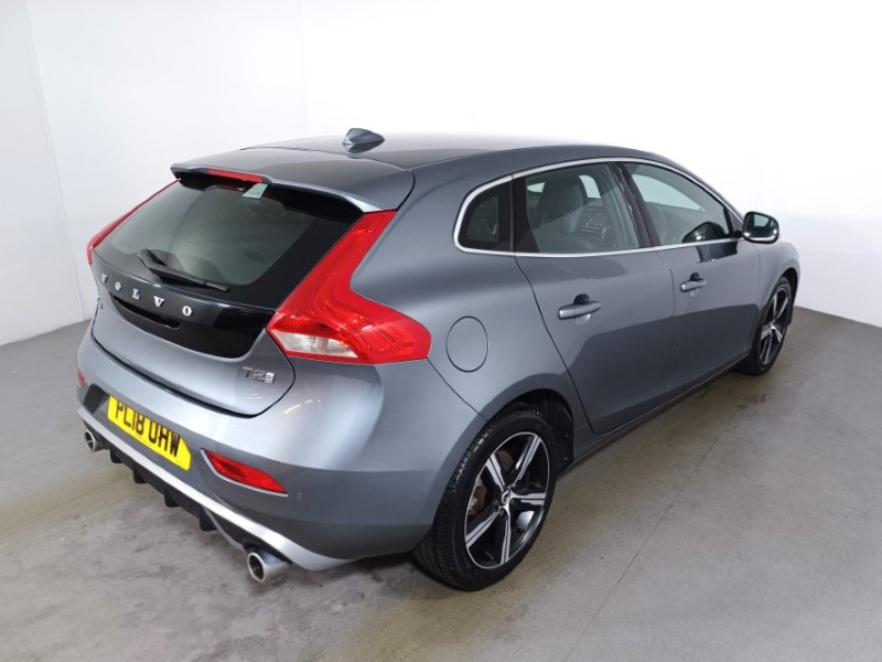 2018 (18) VOLVO V40 T2 [122] R DESIGN Nav Plus 5dr 3553915