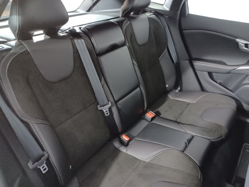 2018 (18) VOLVO V40 T2 [122] R DESIGN Nav Plus 5dr 3553971