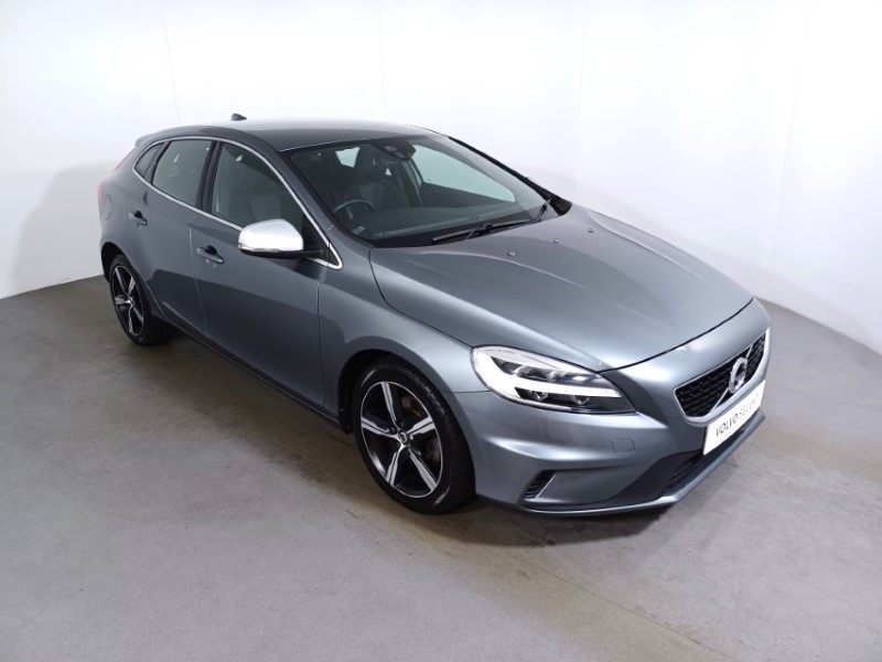 2018 (18) VOLVO V40 T2 [122] R DESIGN Nav Plus 5dr