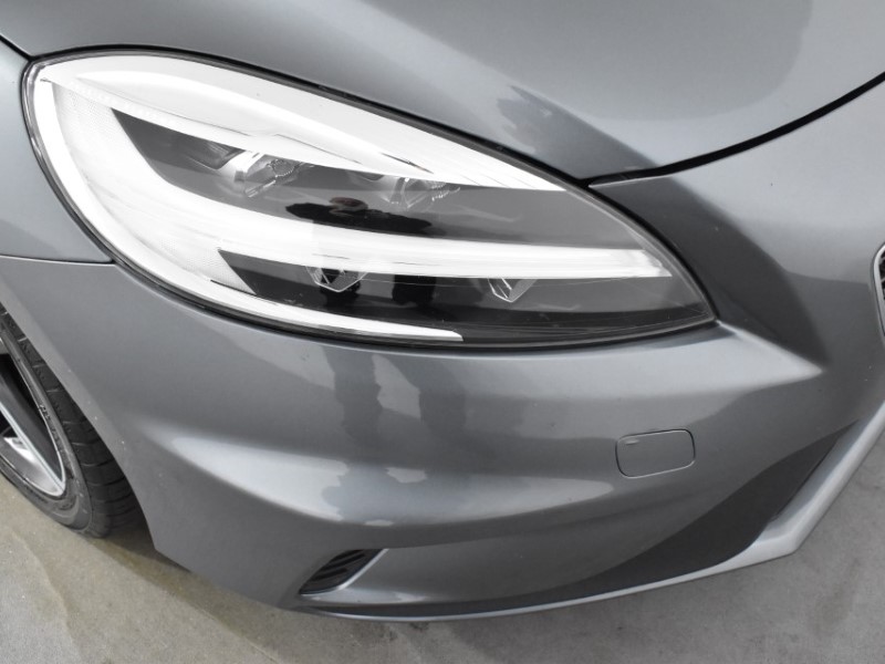 2018 (18) VOLVO V40 T2 [122] R DESIGN Nav Plus 5dr 3553997