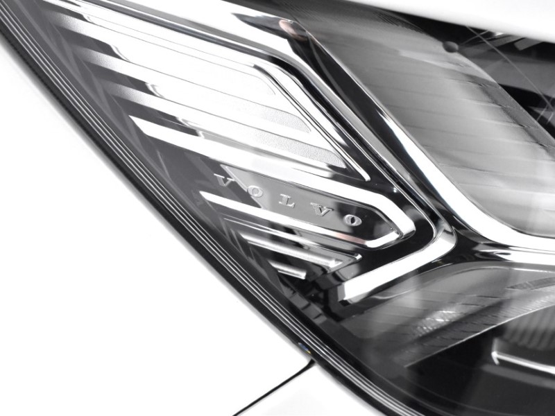 2021 (21) VOLVO XC40 1.5 T3 [163] R DESIGN Pro 5dr 3528016