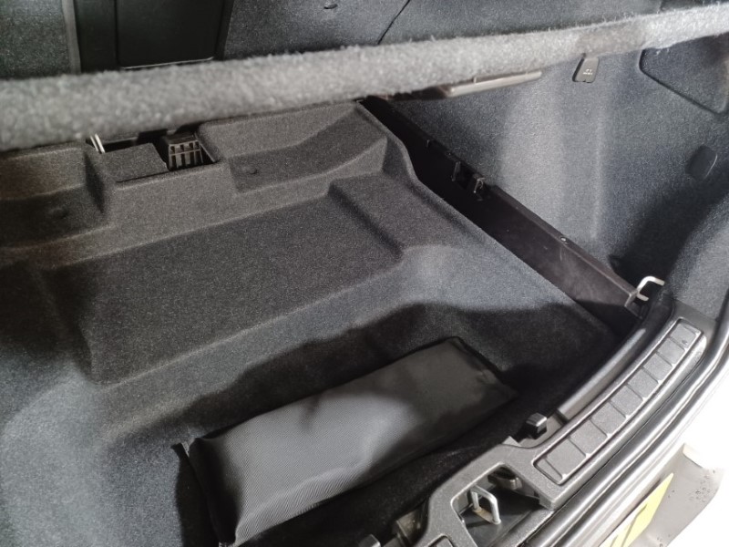 2021 (21) VOLVO XC40 1.5 T3 [163] R DESIGN Pro 5dr 3527982