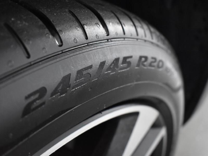 2021 (21) VOLVO XC40 1.5 T3 [163] R DESIGN Pro 5dr 3528010