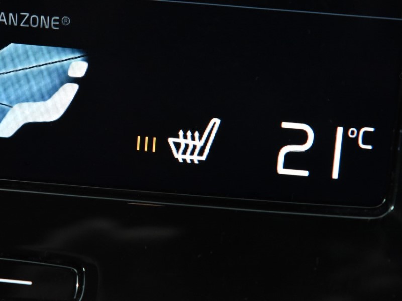 2021 (21) VOLVO XC40 1.5 T3 [163] R DESIGN Pro 5dr 3527999