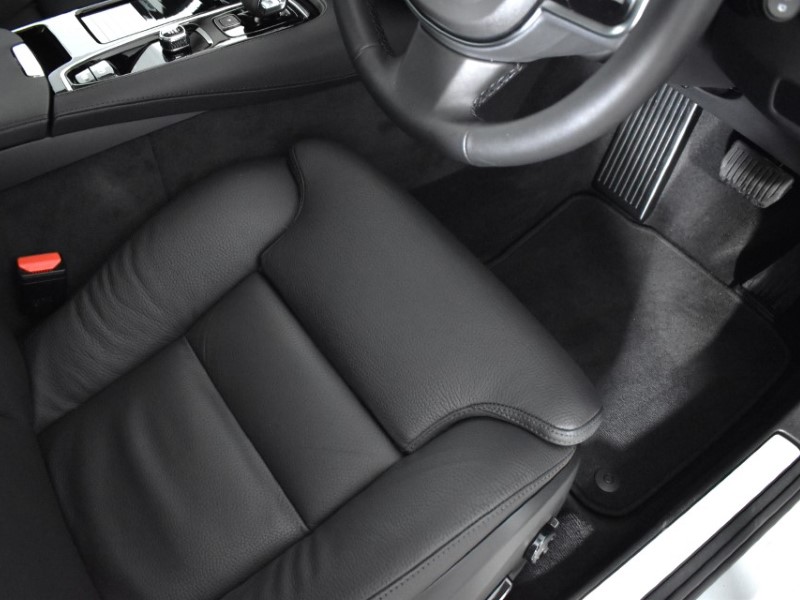 2024 (74) VOLVO V60 2.0 T8 [455] PHEV Ultra Dark 5dr AWD Auto 3846600