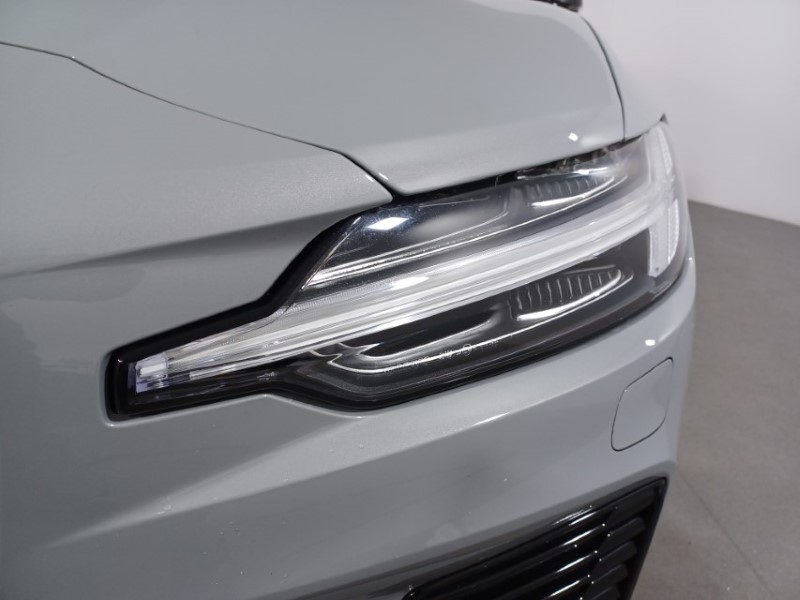 2024 (74) VOLVO V60 2.0 T8 [455] PHEV Ultra Dark 5dr AWD Auto 3846532