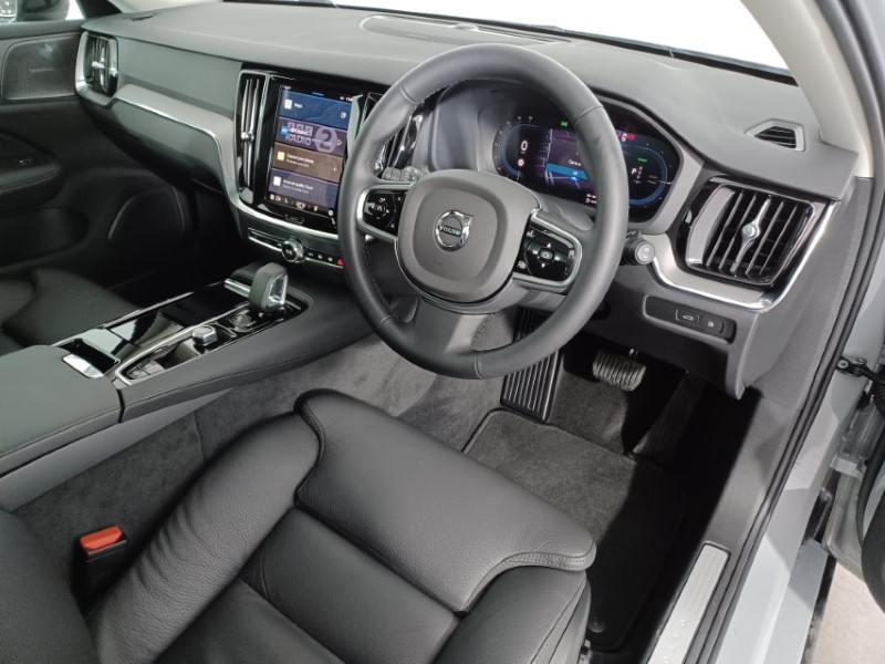2024 (74) VOLVO V60 2.0 T8 [455] PHEV Ultra Dark 5dr AWD Auto 3846509