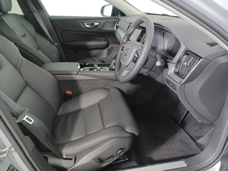 2024 (74) VOLVO V60 2.0 T8 [455] PHEV Ultra Dark 5dr AWD Auto 3846510