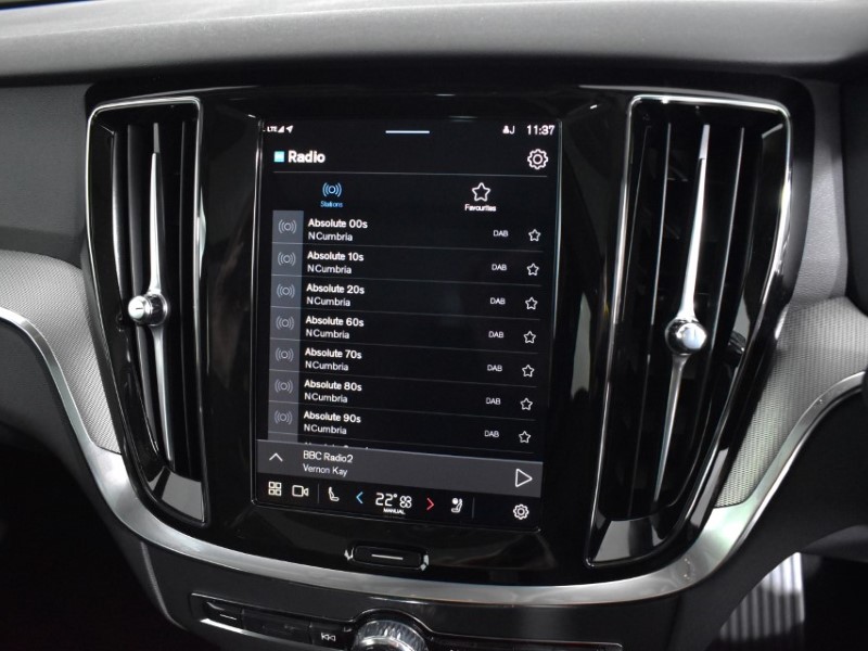 2024 (74) VOLVO V60 2.0 T8 [455] PHEV Ultra Dark 5dr AWD Auto 3846594