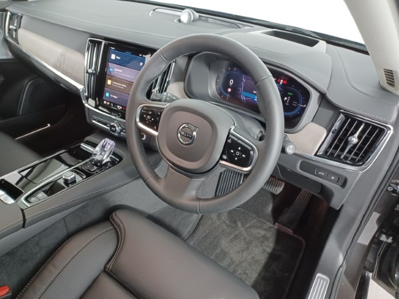 2024 (74) VOLVO V90 2.0 T8 [455] PHEV Ultra Dark 5dr AWD Auto 3847031
