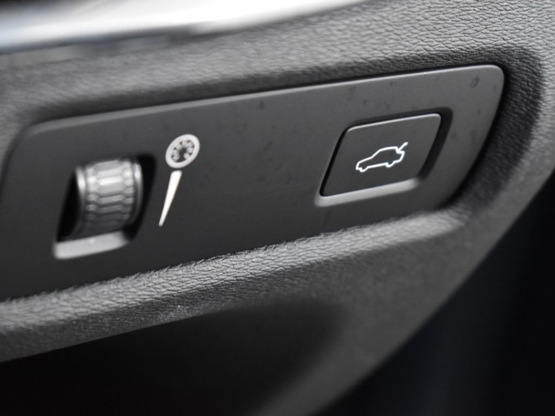 2020 (70) VOLVO V90 2.0 T4 Momentum Plus 5dr Geartronic 3633232