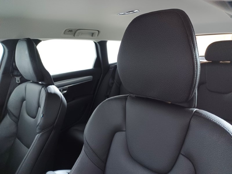 2020 (70) VOLVO V90 2.0 T4 Momentum Plus 5dr Geartronic 3633211