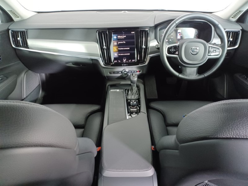 2020 (70) VOLVO V90 2.0 T4 Momentum Plus 5dr Geartronic 3633208