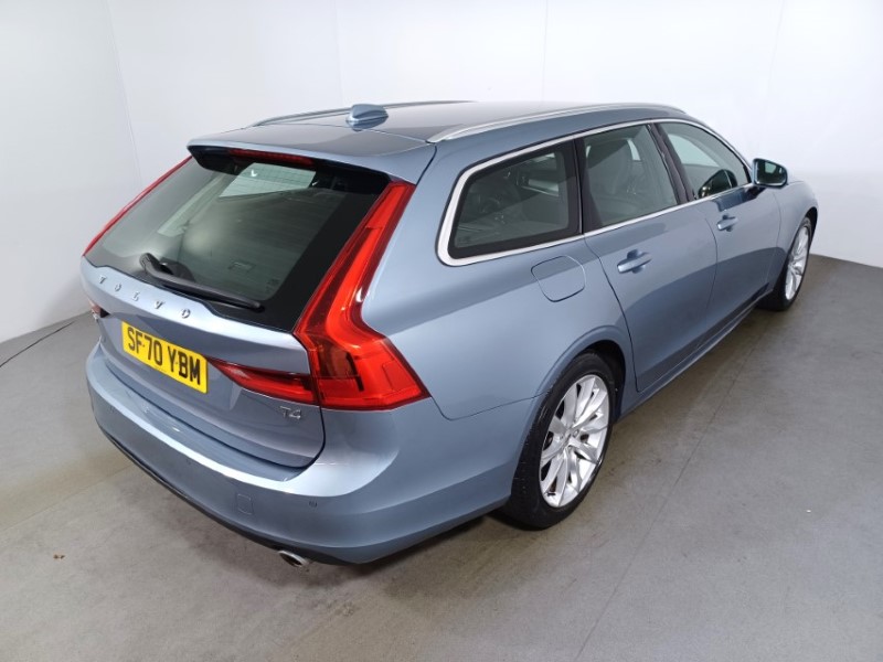2020 (70) VOLVO V90 2.0 T4 Momentum Plus 5dr Geartronic 3633197