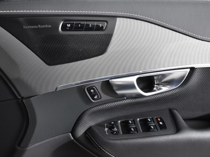 2021 (21) VOLVO XC90 2.0 B5D [235] R DESIGN Pro 5dr AWD Geartronic 3611273