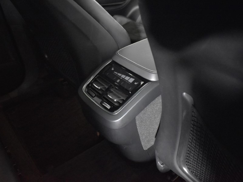 2021 (21) VOLVO XC90 2.0 B5D [235] R DESIGN Pro 5dr AWD Geartronic 3611278