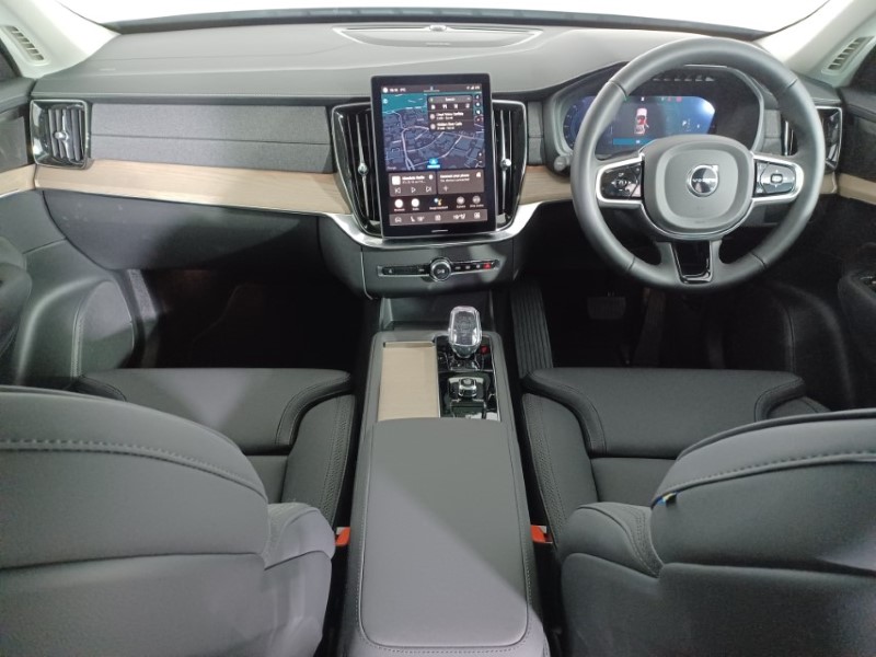 2024 (74) VOLVO XC90 2.0 B5P [250] Plus Dark 5dr AWD Geartronic 3848062