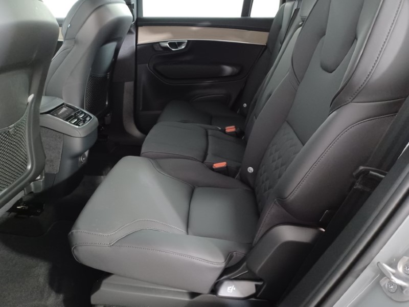 2024 (74) VOLVO XC90 2.0 B5P [250] Plus Dark 5dr AWD Geartronic 3848072