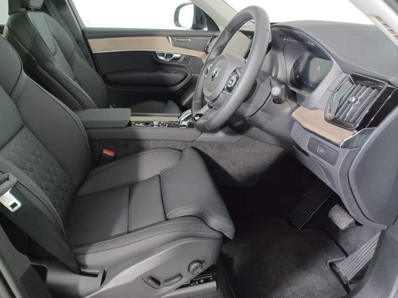 2024 (74) VOLVO XC90 2.0 B5P [250] Plus Dark 5dr AWD Geartronic 3848055