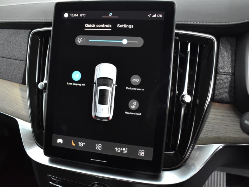 2024 (74) VOLVO XC90 2.0 B5P [250] Plus Dark 5dr AWD Geartronic 3848086