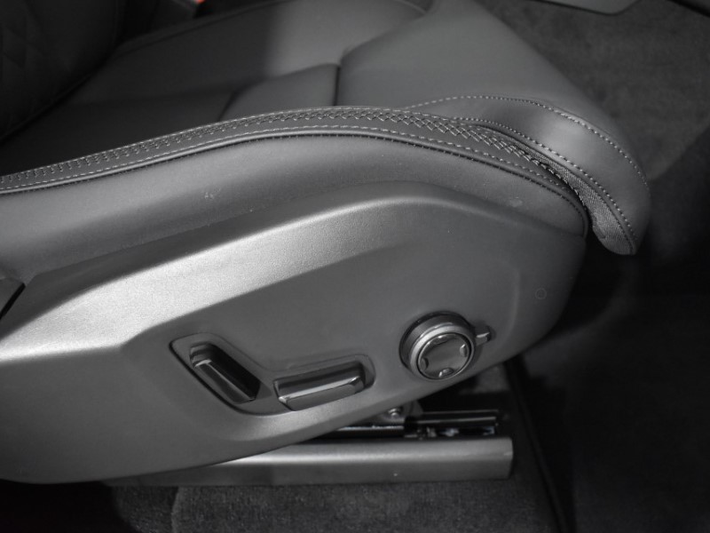 2024 (74) VOLVO XC90 2.0 B5P [250] Plus Dark 5dr AWD Geartronic 3848098