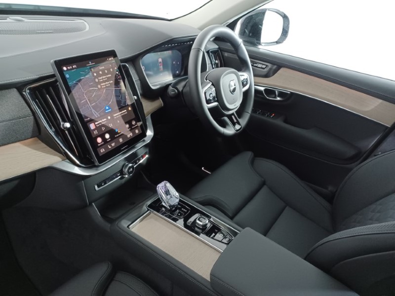 2024 (74) VOLVO XC90 2.0 B5P [250] Plus Dark 5dr AWD Geartronic 3848071