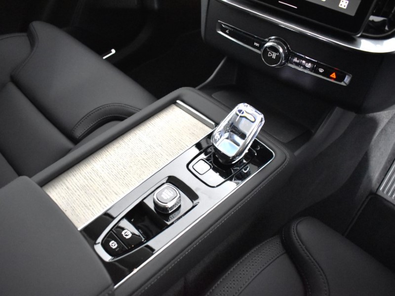 2024 (74) VOLVO XC90 2.0 B5P [250] Plus Dark 5dr AWD Geartronic 3848096