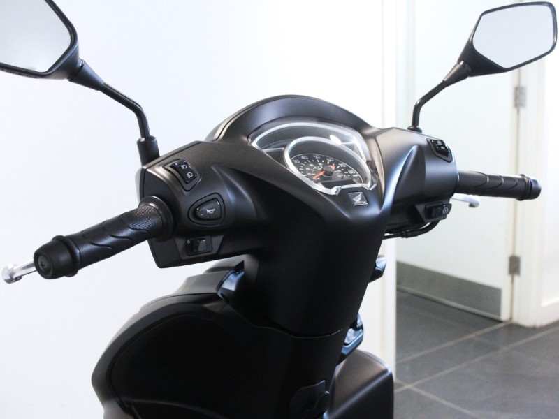  Honda Vision NSC110 5452000