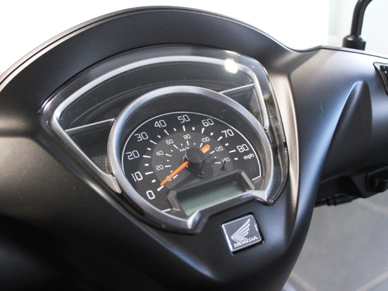  Honda Vision NSC110 5452001