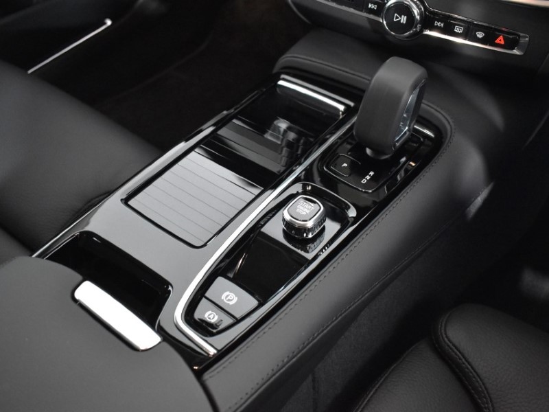 2025 (25) VOLVO V90 2.0 T6 [350] RC PHEV Plus Dark 5dr AWD Auto 4089395