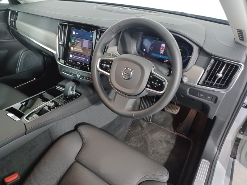 2025 (25) VOLVO V90 2.0 T6 [350] RC PHEV Plus Dark 5dr AWD Auto 4089370