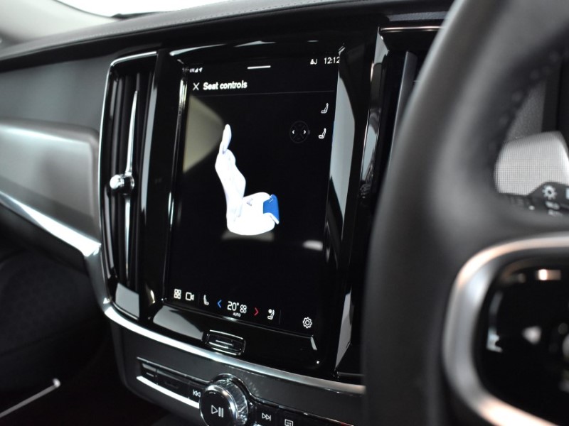 2025 (25) VOLVO V90 2.0 T6 [350] RC PHEV Plus Dark 5dr AWD Auto 4089398