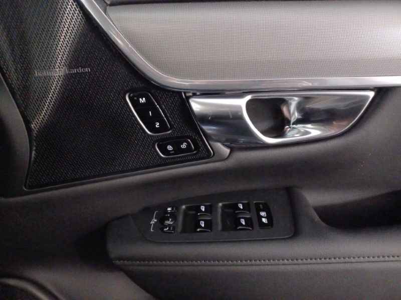 2025 (25) VOLVO V90 2.0 T6 [350] RC PHEV Plus Dark 5dr AWD Auto 4089369