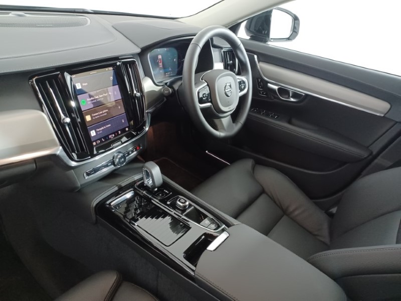 2025 (25) VOLVO V90 2.0 T6 [350] RC PHEV Plus Dark 5dr AWD Auto 4089381