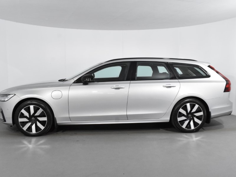 2025 (25) VOLVO V90 2.0 T6 [350] RC PHEV Plus Dark 5dr AWD Auto 4089365