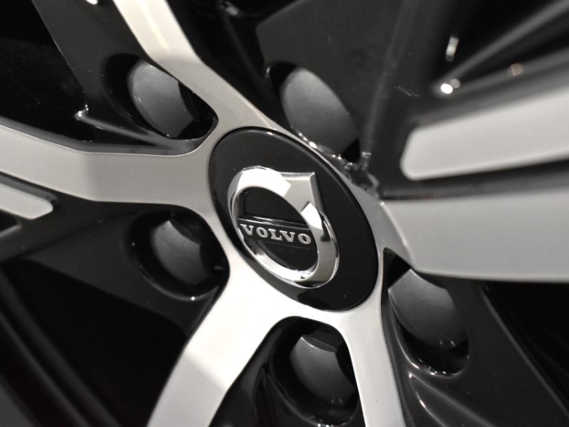 2025 (25) VOLVO V60 2.0 B4P Plus Dark 5dr Auto [7 speed] 4095772