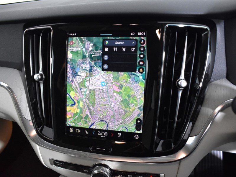 2025 (25) VOLVO V60 2.0 B4P Plus Dark 5dr Auto [7 speed] 4095747