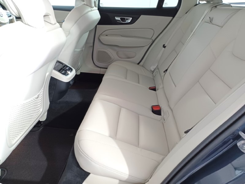 2025 (25) VOLVO V60 2.0 B4P Plus Dark 5dr Auto [7 speed] 4095743