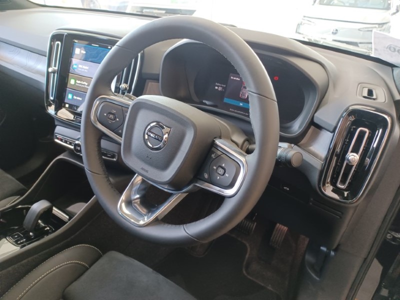 2025 (25) VOLVO EC40 300kW Twin Plus 82kWh 5dr AWD Auto 4071345