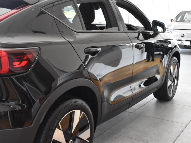 2025 (25) VOLVO EC40 300kW Twin Plus 82kWh 5dr AWD Auto 4071336